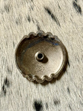 Load image into Gallery viewer, 1.5" Antique Copper Lil Ranchero Concho

