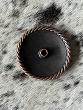 Load image into Gallery viewer, 1.5&quot; Antique Copper Swirl Floral Concho
